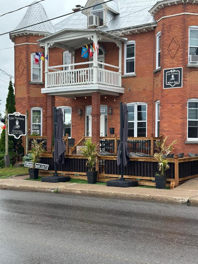 Lachute Auberge Et Bistro Namaste المظهر الخارجي الصورة