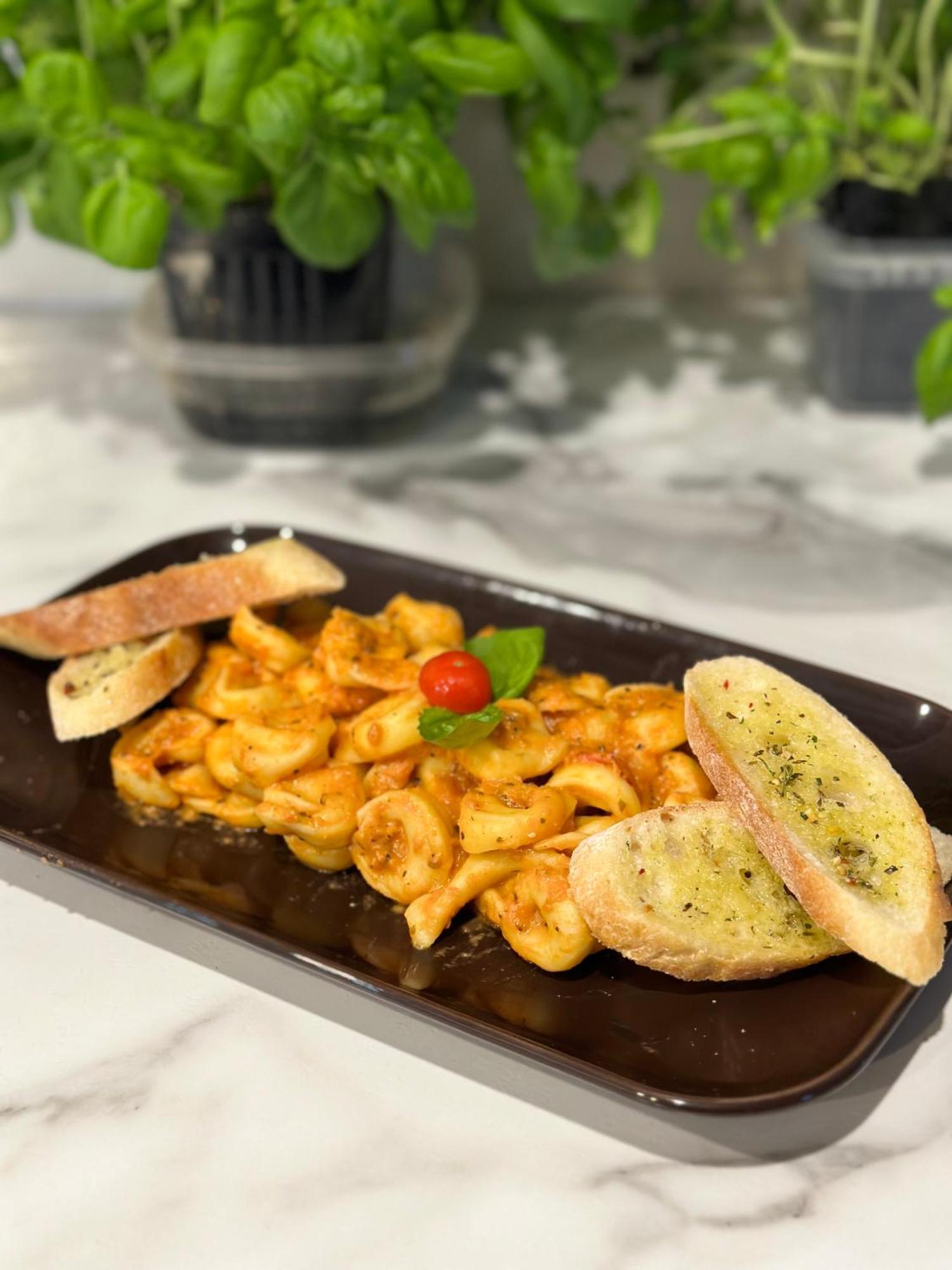 Lachute Auberge Et Bistro Namaste المظهر الخارجي الصورة